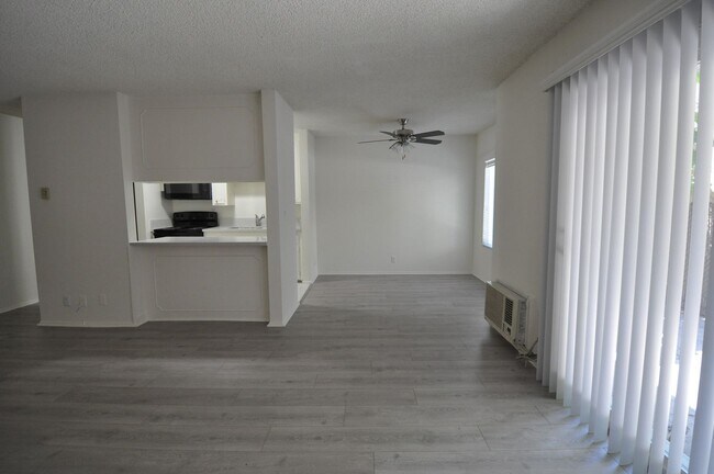 Building Photo - 4936 Whitsett Ave