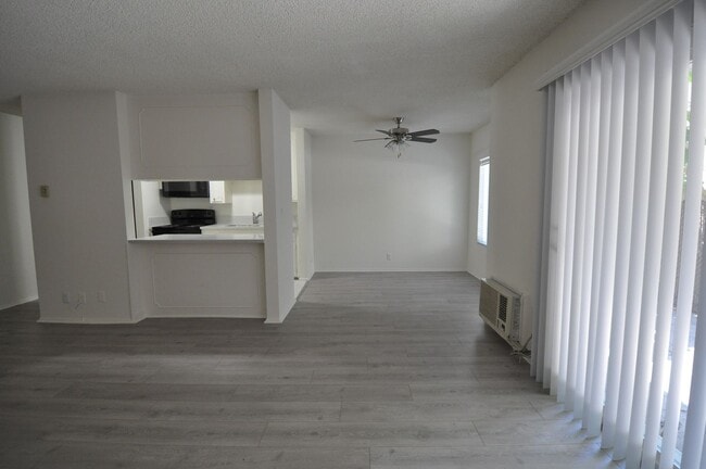 Building Photo - 4936 Whitsett Ave