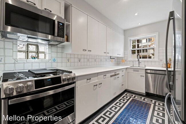 Building Photo - 4 br, 3 bath House - 2857 29th Place NW