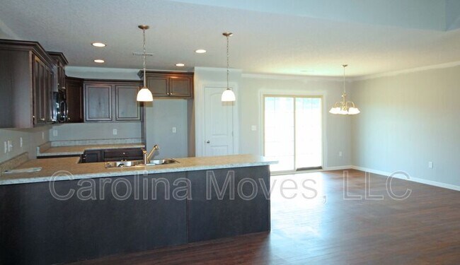 Foto del edificio - 423 Peaksview Dr
