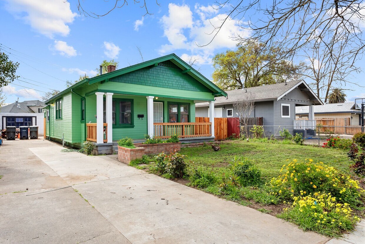 Primary Photo - Gorgeous Remodeled Home!