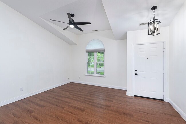 Building Photo - 6025 Woodmill Dr