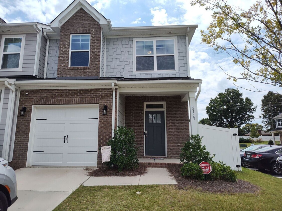 Primary Photo - Charming End Unit Townhome located in the ...