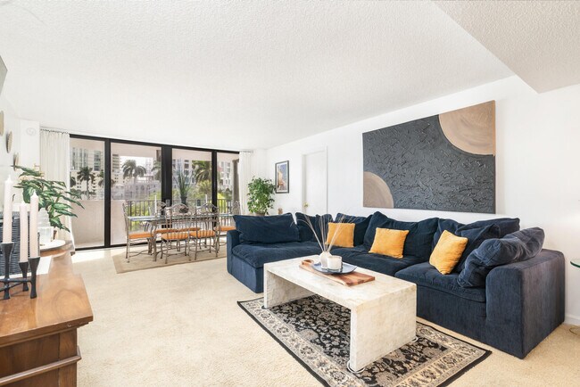 Building Photo - 1200 S Flagler Dr