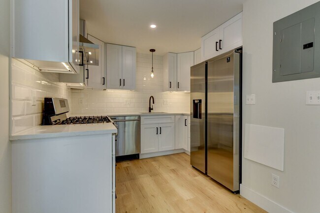 Foto del edificio - 616 Marine St