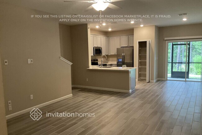 Foto del edificio - 679 Cherry Ridge Dr