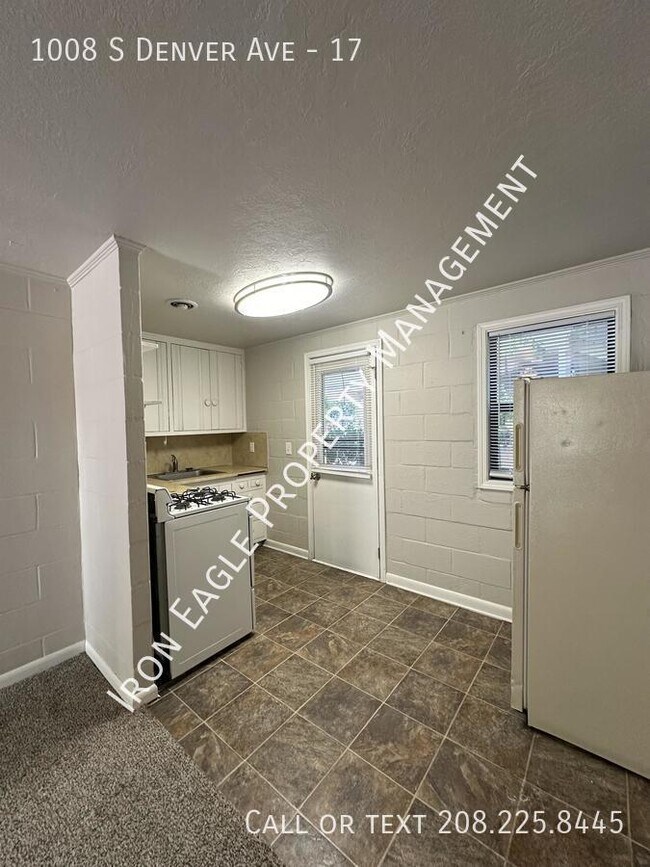Building Photo - 1008 S Denver Ave