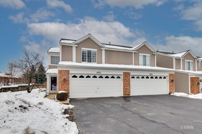 Foto del edificio - 1223 Summersweet Ln