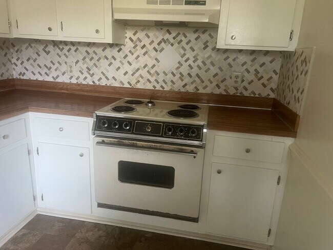 Foto del edificio - 2 Bedroom House on Corner Lot - Nash County