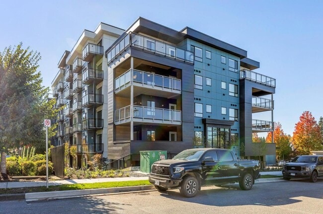 Building Photo - 33886 Pine Street113