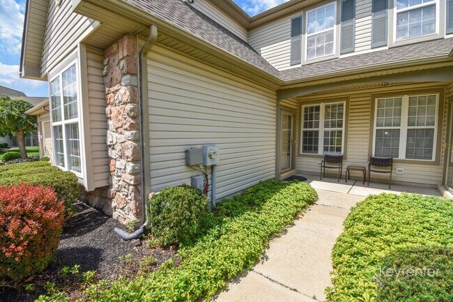Foto del edificio - 1616 Saratoga Ct