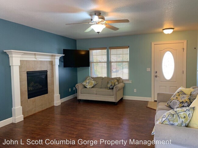 Building Photo - 3 br, 2.5 bath House - 1228 Island Way