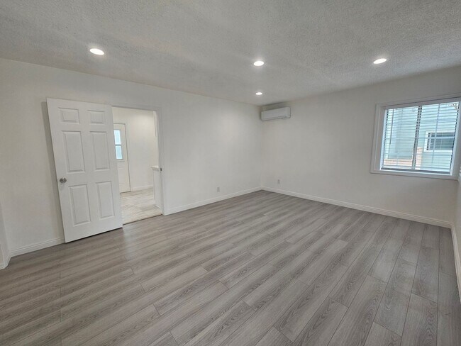 Foto del edificio - Bellflower Blvd. - Wu