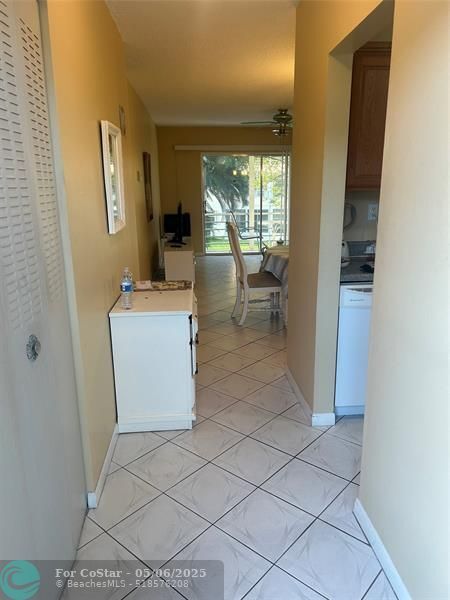 Foto del edificio - 4321 NW 16th St