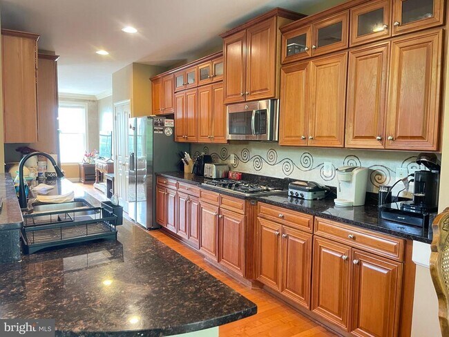 Foto del edificio - 4450 Black Ironwood Dr