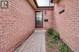 Building Photo - 25 Valleyview Rd