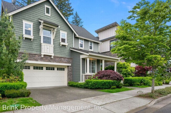 Building Photo - 5 br, 3.5 bath House - 1039 Pine Crest Cir...