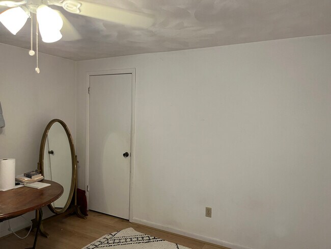 Foto del edificio - 47 Carol Ct