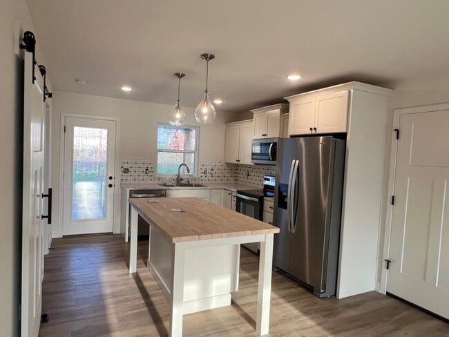 Foto del edificio - 125 N Luna Ln