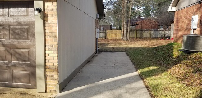 Foto del edificio - 1430 Cooks Ave