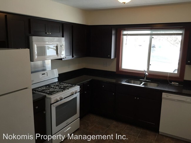 Foto del edificio - 2401 Hampshire Ave S