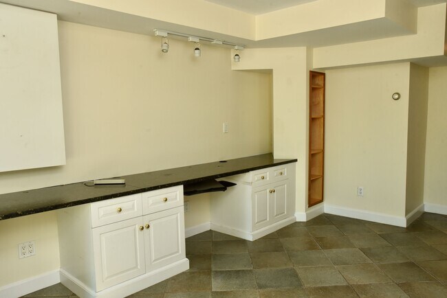 Building Photo - 45 Rodwell Ave