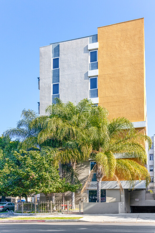 Foto del edificio - 900 S Harvard Blvd