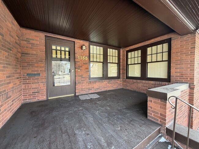 Foto del edificio - 1155 N Cherry St