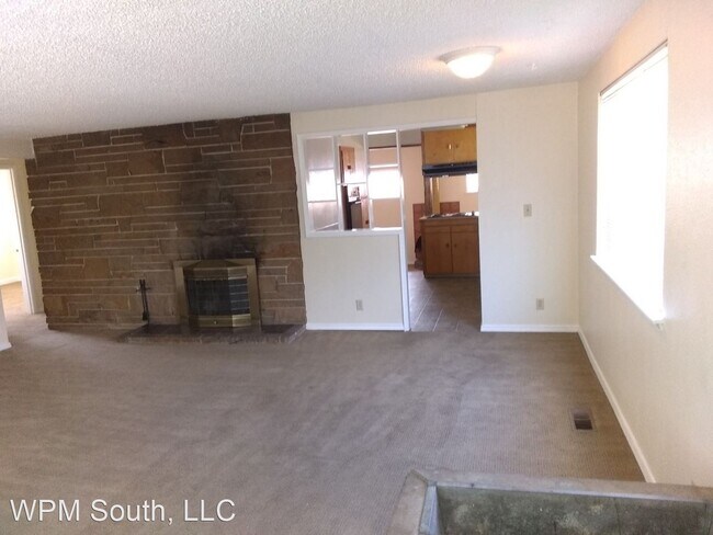 Foto del edificio - 3 br, 1 bath House - 16655 35th Ave S