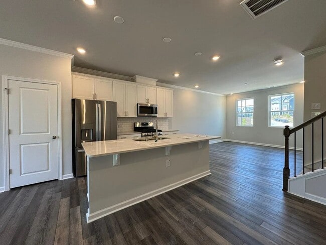 Building Photo - 368 Devon Clfs Dr