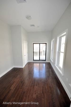 Primary Photo - 806 Broadway