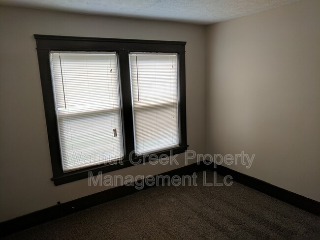 Building Photo - 2103 1/2 E. 31st Street