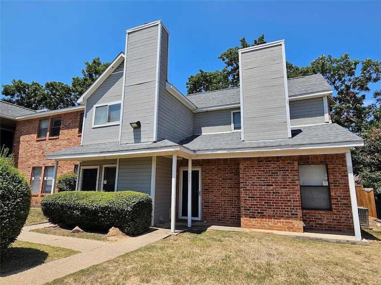 Foto principal - 3817 Evergreen St