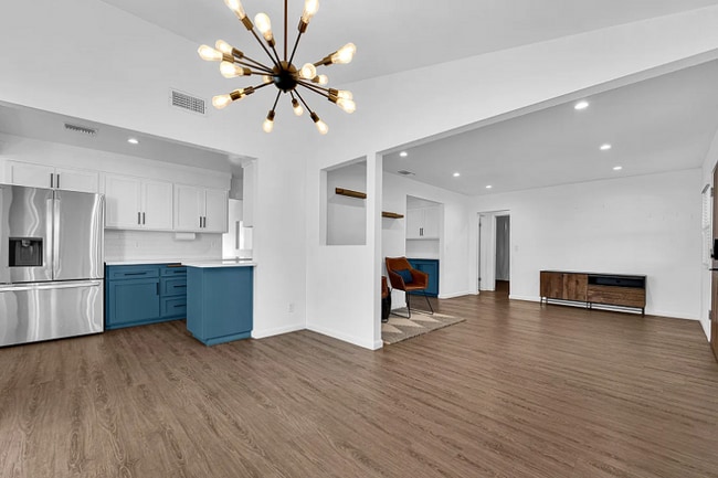 Building Photo - 5144 W 141st St