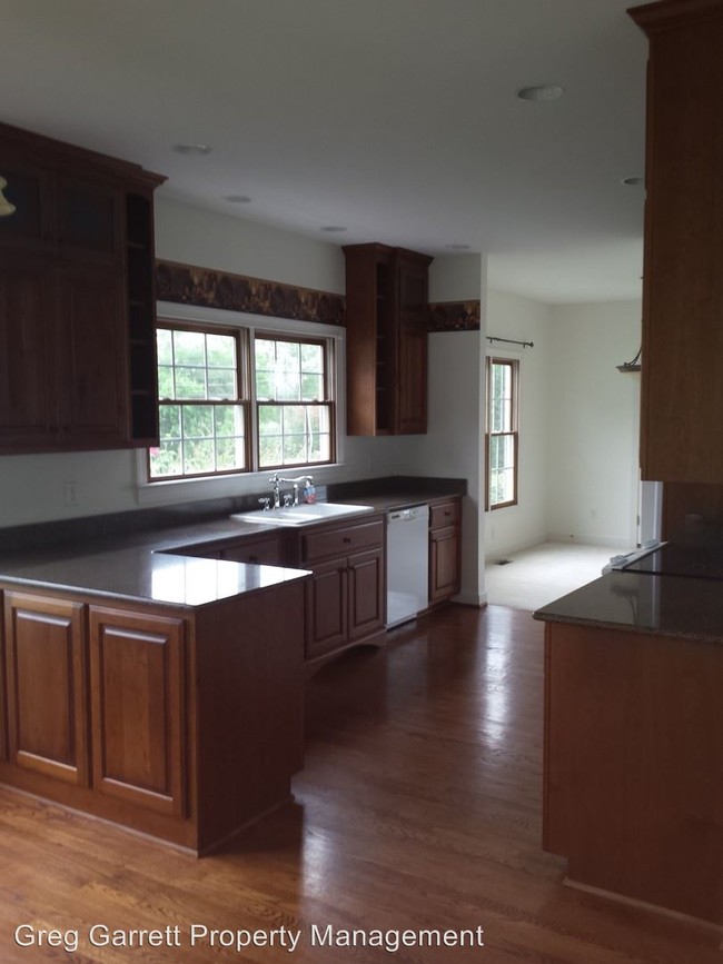 Foto del edificio - 4 br, 3 bath House - 1370 Poquoson Avenue