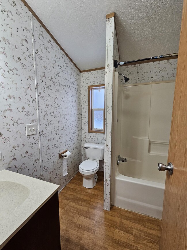 Building Photo - 44 Noble Ln