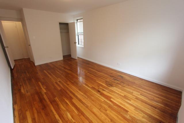 Foto del edificio - 2 bedroom in Forest Hills NY 11375