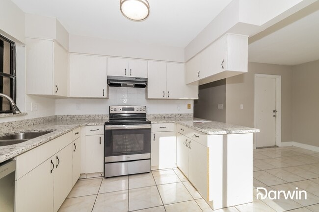 Building Photo - 307 Colonade Ct