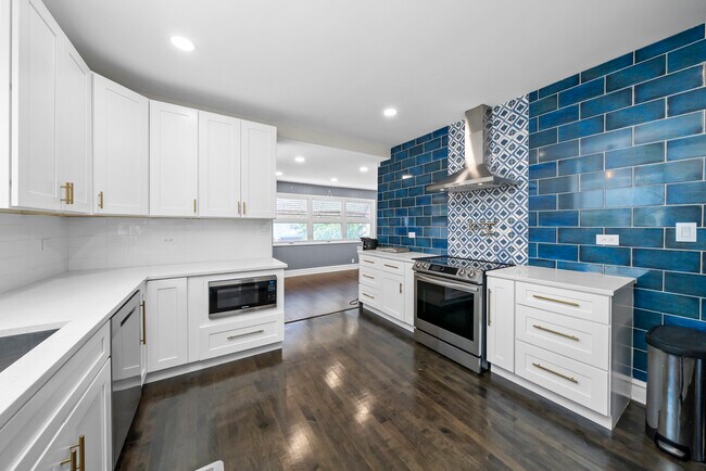 Foto del edificio - 7901 W Elmgrove Dr