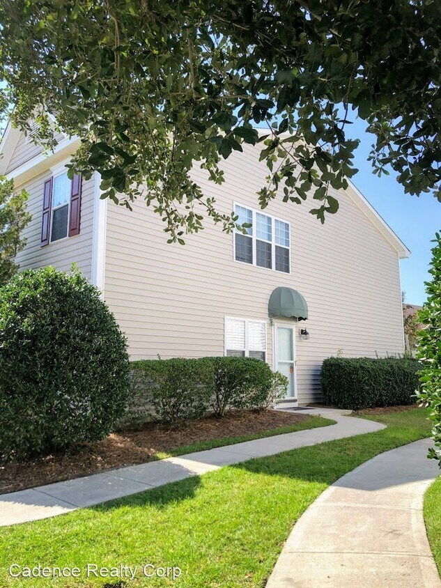 Primary Photo - 3 br, 2 bath House - 733 Sunseeker Drive