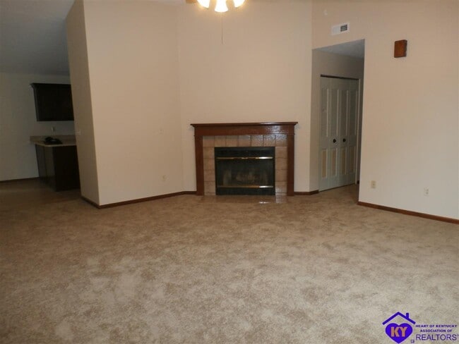 Foto del edificio - 104 Larkspur Dr