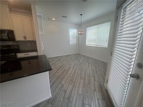 Building Photo - 909 Earth Luster Rd