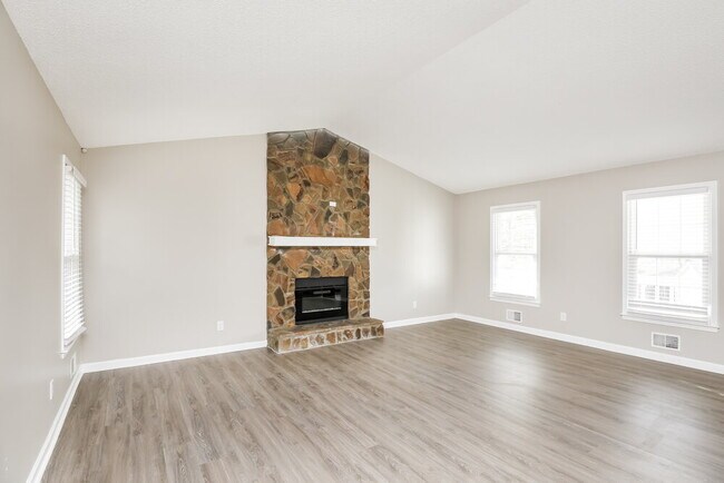 Building Photo - 4195 Hidden Meadow Cir