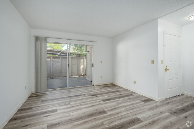 1 dormitorio, 1 baño - 610 pies cuadrados - Sala de estar - Quail Ridge
