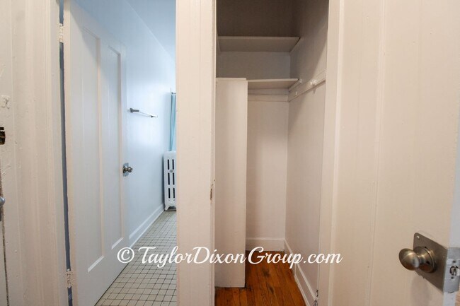 Foto del edificio - 506 E 70th St