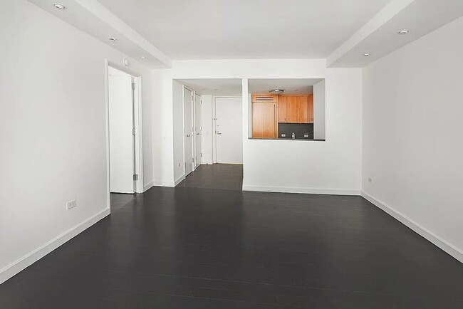 Foto del edificio - Luxury 1 Bedroom 1 Bathroom  Available