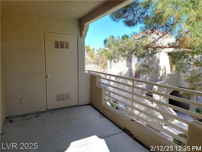 Building Photo - SUMMERLIN CONDO - 2ND FLOOR UNIT!!