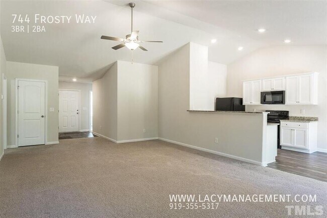 Foto del edificio - 744 Frosty Way
