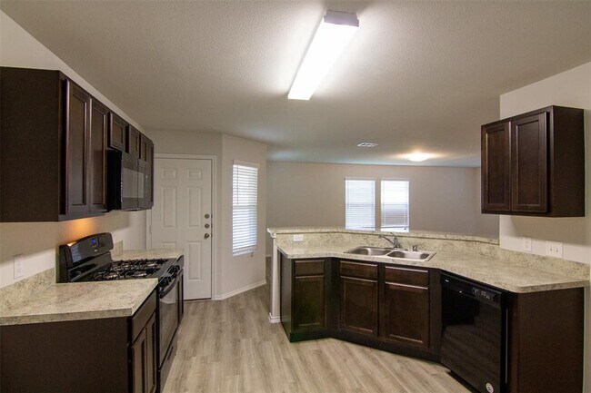 Foto del edificio - 8103 Homestead Rd