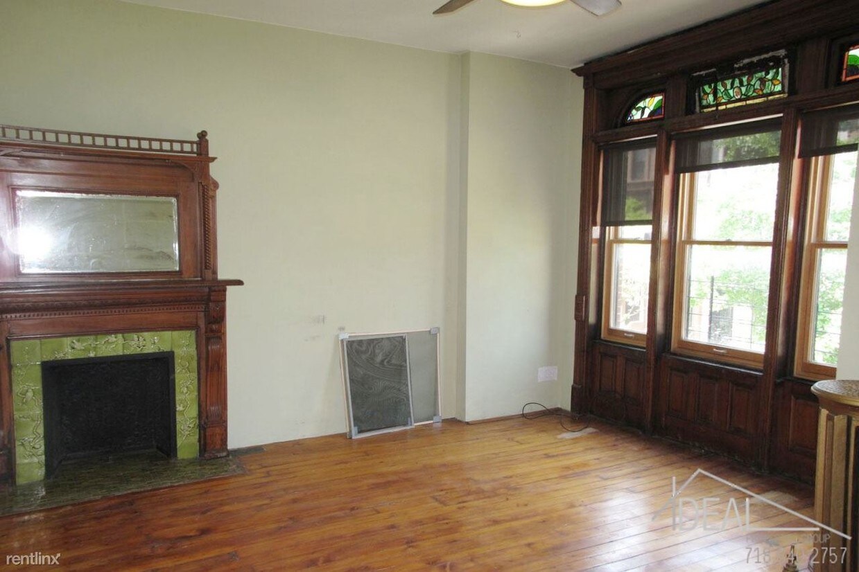 Primary Photo - 23 7th Ave